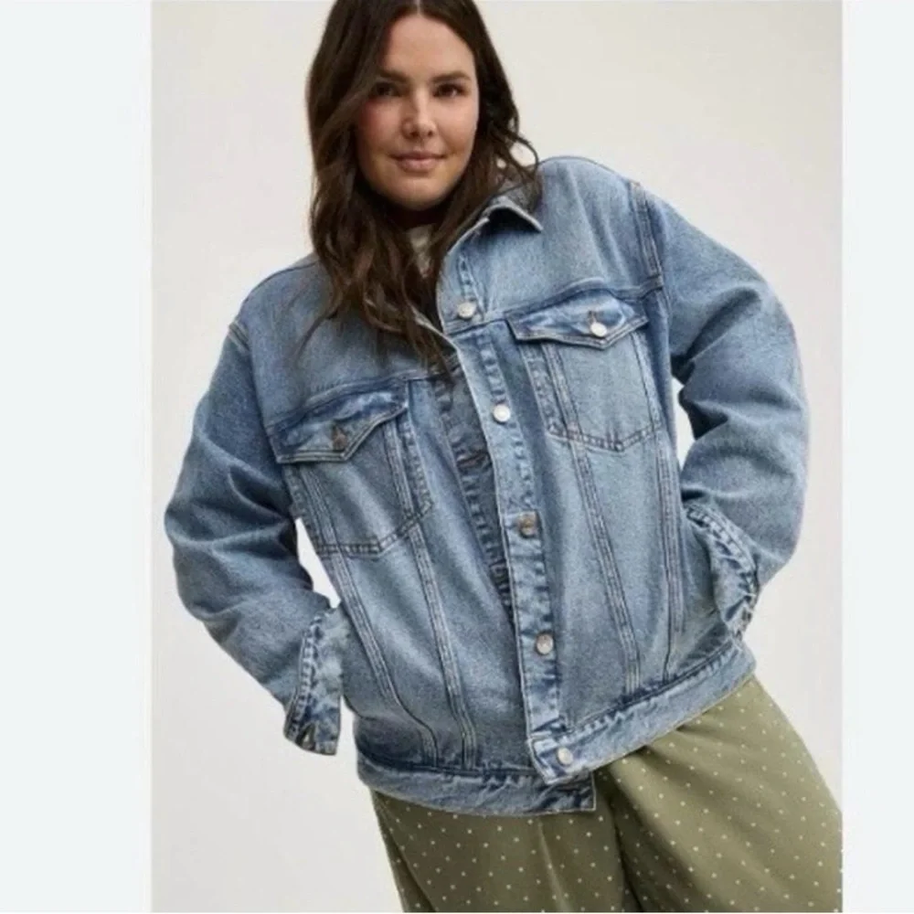 Torrid Jean Jacket Women's Sz‎ 4x Blue Trucker Denim Medium Wash Cotton EUC